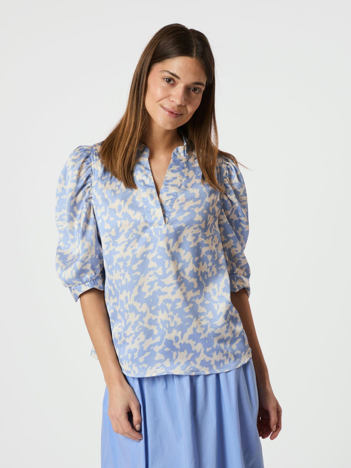 Roella Graphic Fade Blouse